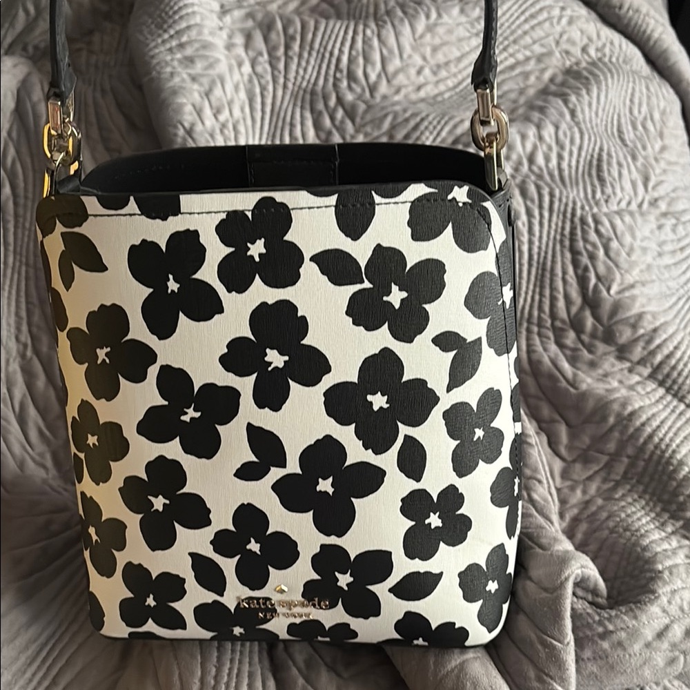 Kate Spade Black and White Graphic Crossbody Bag